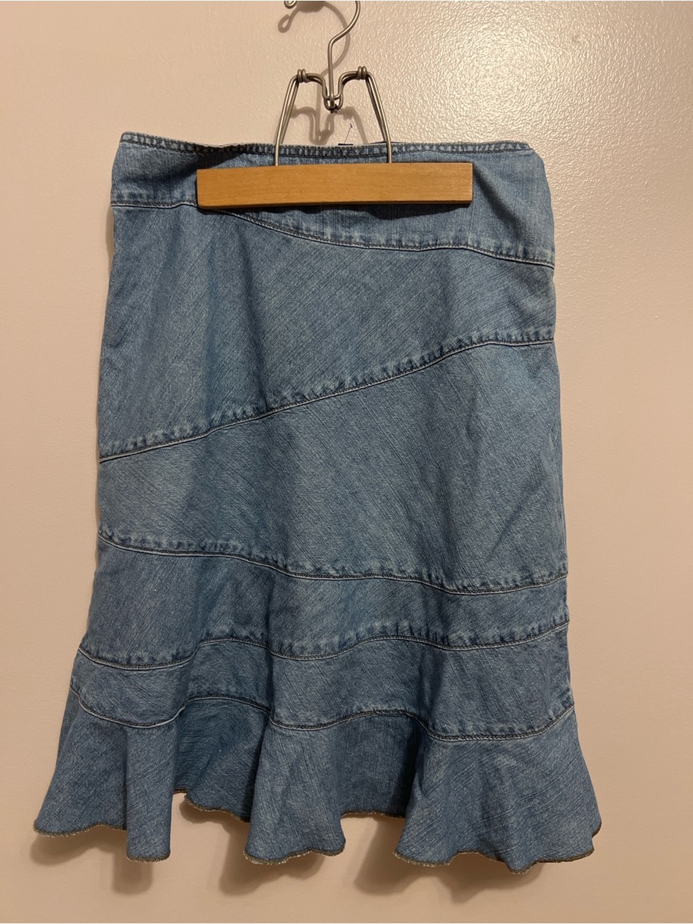 GAP Light Wash Denim Ruffle Hem Skirt Asymmetrical Seamed Cotton Midi Skirt - Picture 2 of 9